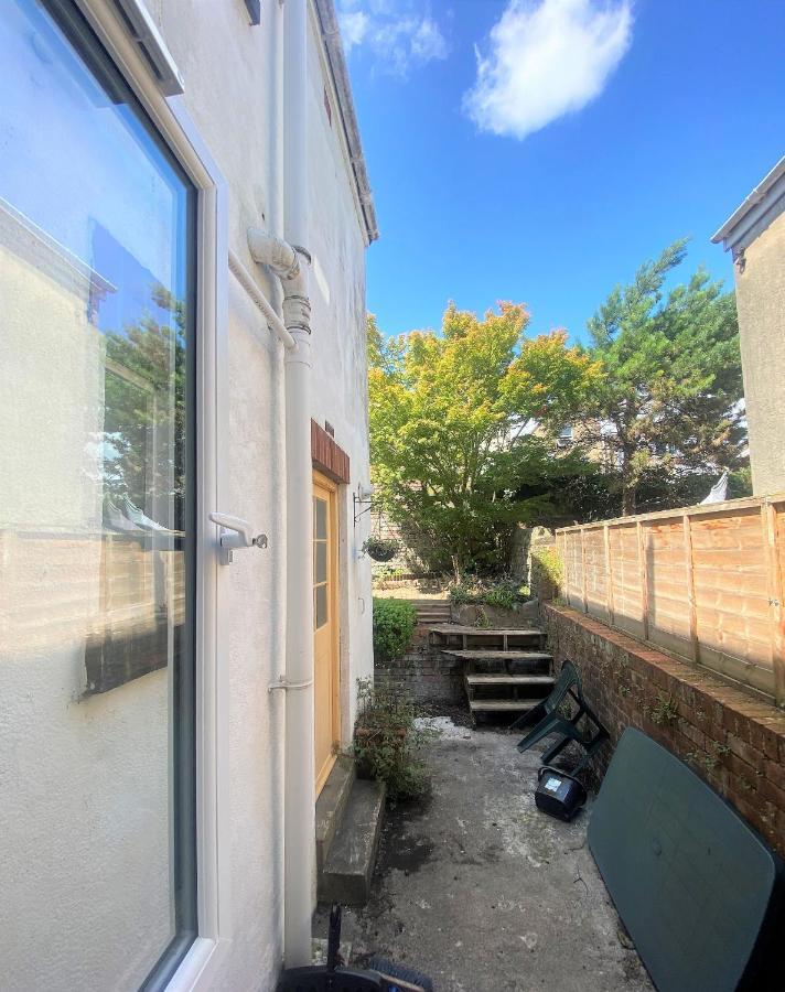 Colourful Vintage-Styled Home In Lovely Southville Bristol Exterior photo